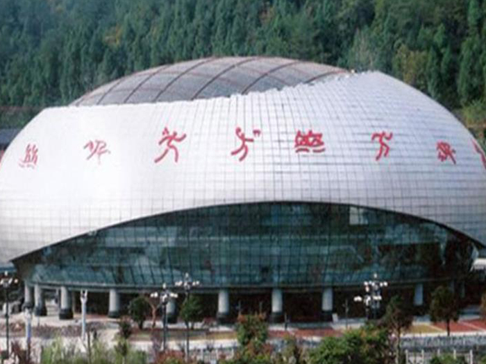 鄂州体育中心球形网架加工安装